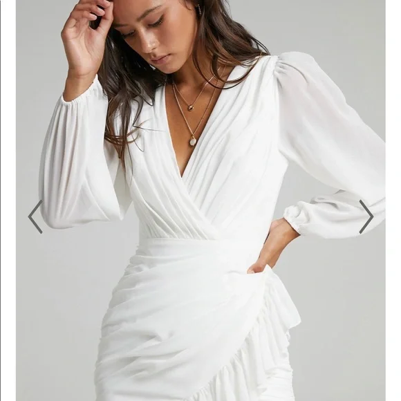 PLUNGE BALLOON SLEEVE MINI DRESS IN WHITE - Picture 8 of 9